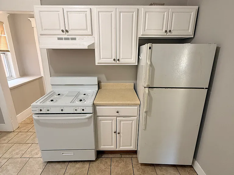 391 Sherman Ave #2 — Photo 3