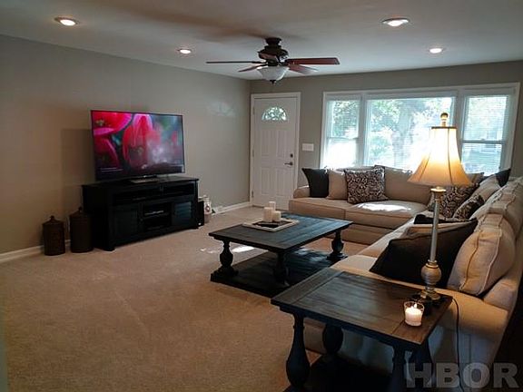 2nd image of 1721 Eastview Dr