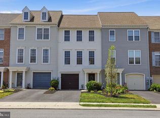 207 Lakeside Xing, Mount Joy, PA 17552