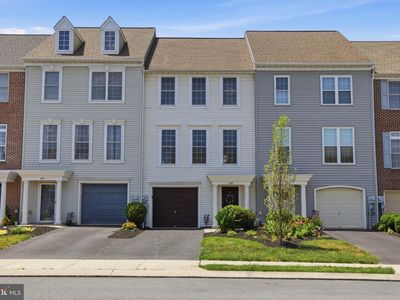 207 Lakeside Xing, Mount Joy, PA, 17552