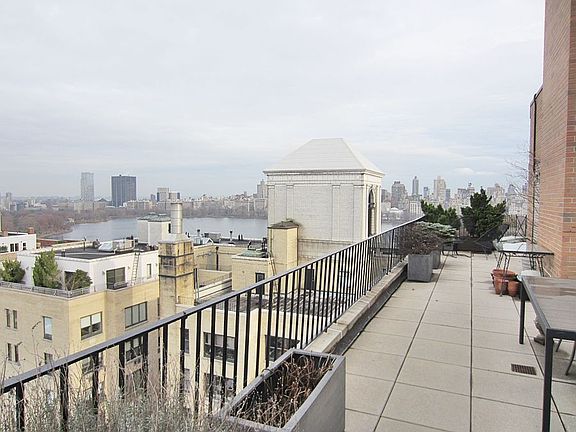 2nd image of 5 W 86th St Ph A