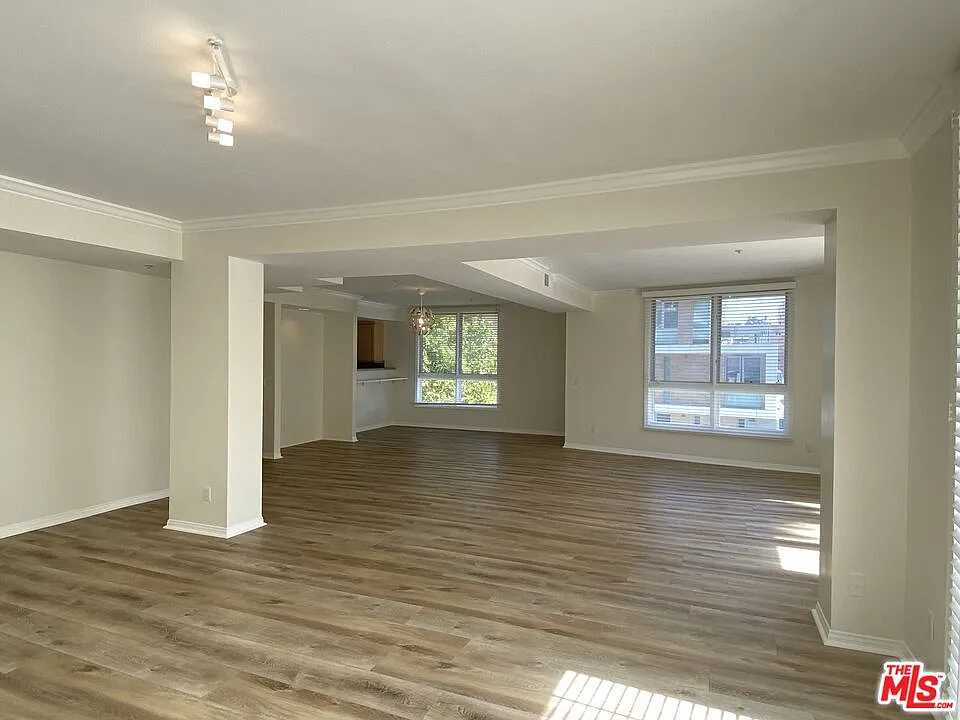 2 bed, 1754 sqft, $6,150 — Photo 3