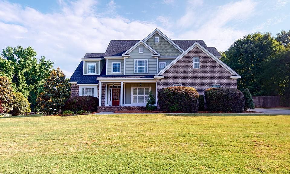 1st image of 1426 Knob Hill Cir