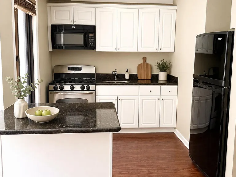 1440 N St NW #311 — Photo 2