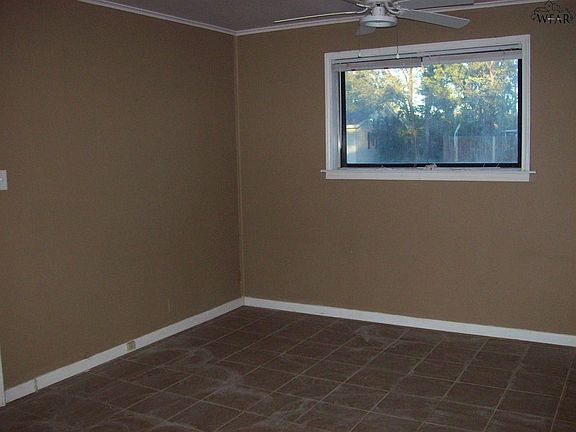 3rd image of 4352 McNiel Ave