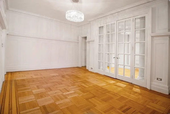 Rented by WAM Partners - William Moses Co. | media 100