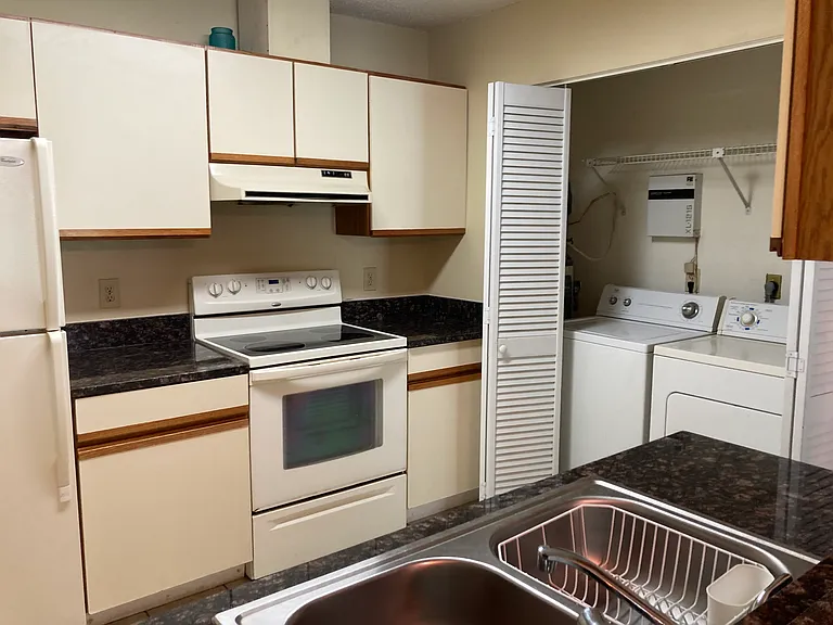 1571 Stone Rd #1B — Photo 8