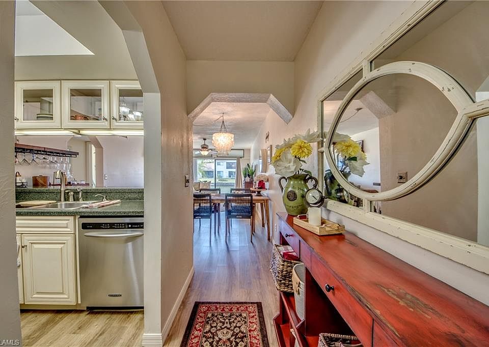 1st image of 616 SE 14th Ter APT 102