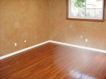 5th image of 377 Donna Dr
