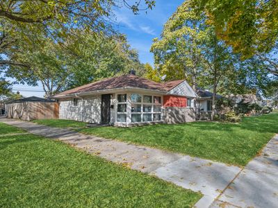 9556 S Bennett Ave, Chicago, IL, 60617