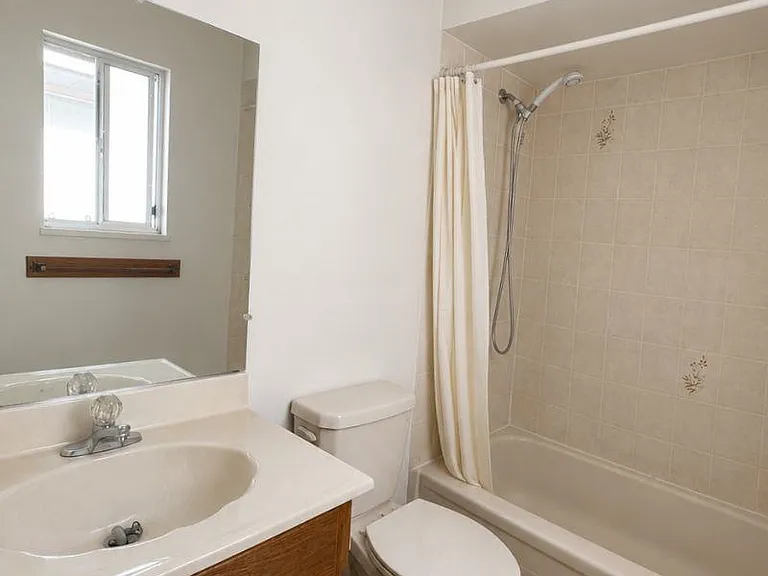 4817 Georgia St — Photo 12
