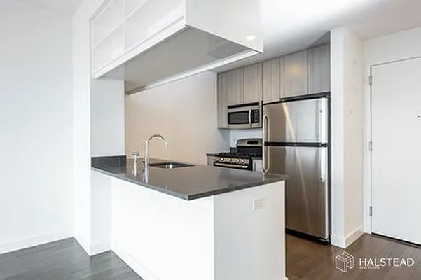 Rented by Halstead Real Estate | media 16