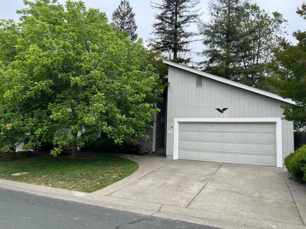1149 Hillside Dr, Healdsburg, CA 95448