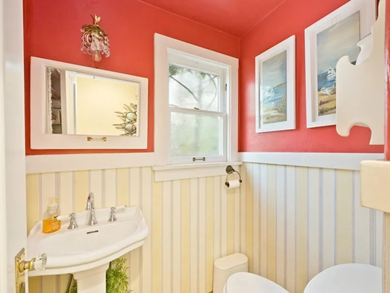 1128 E Balboa Blvd — Photo 41
