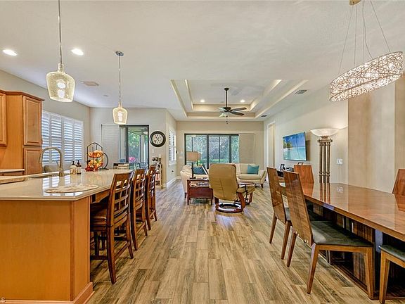 2nd image of 9223 Isla Bella Cir
