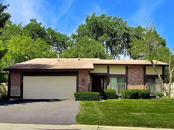 558 Glacier Trl, Roselle, IL 60172