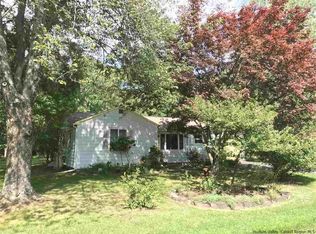27 Simmons Dr, Woodstock, NY 12498