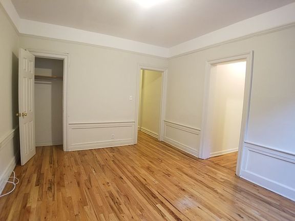 2nd image of 334 Montgomery St #D4