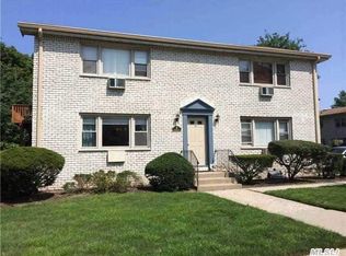 21 Toehee Pl APT 1A, Islip, NY 11751