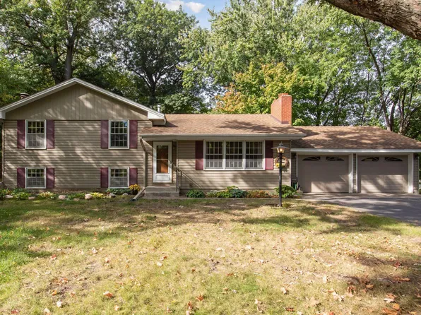 3641 Boone Cir, New Hope, MN 55427