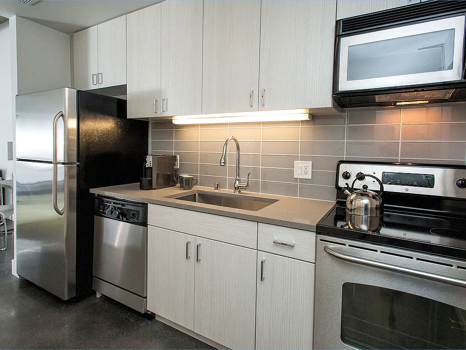 800J Lofts
