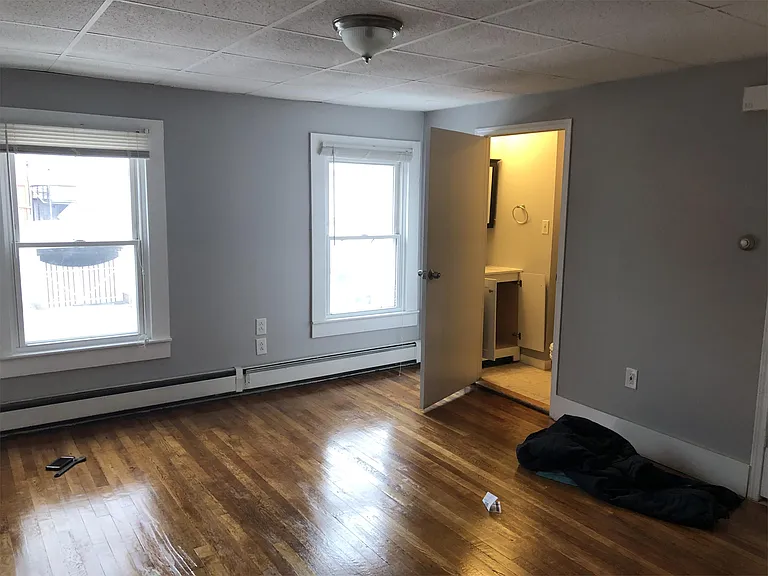 29 Hudson Ave #2 — Photo 9