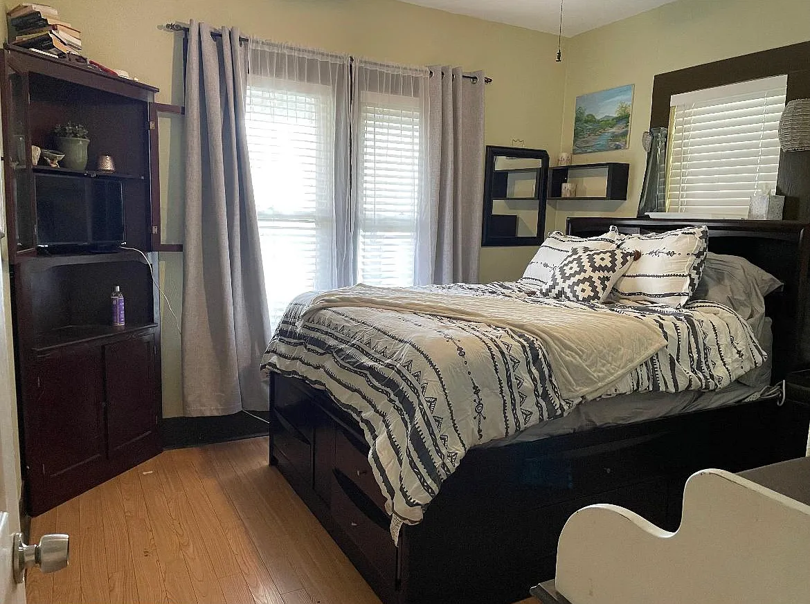 825 Ripley Ave — Photo 4
