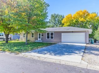 706 Jackson Ave, Spirit Lake, IA 51360