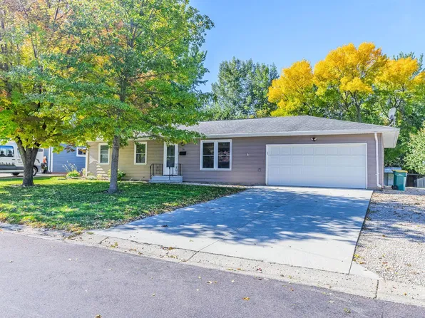 706 Jackson Ave, Spirit Lake, IA 51360