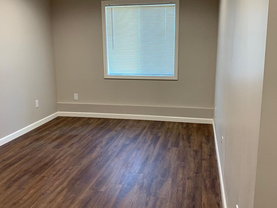 1st image of 68 Park Manor Dr #1