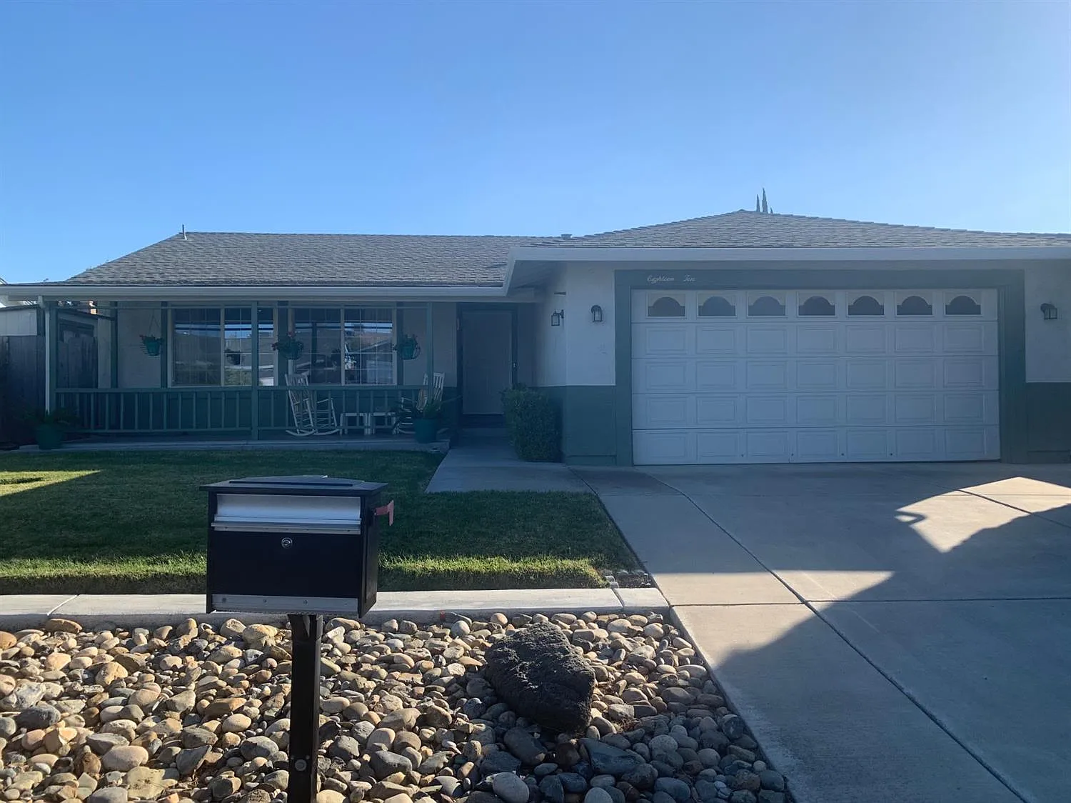 1810 Duncan Dr photo 1