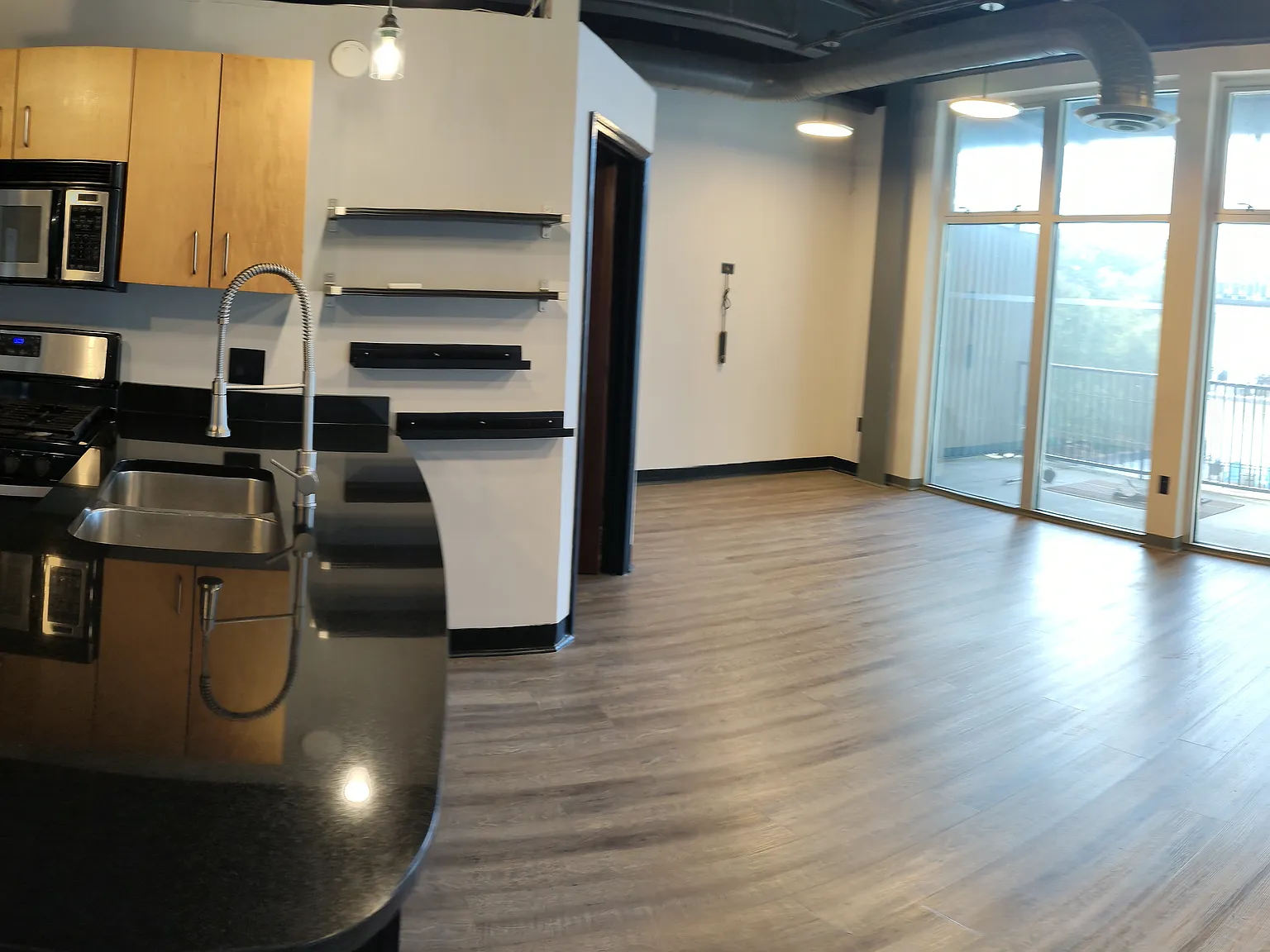 5200 Peachtree Rd — Photo 3