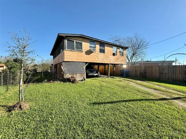 2527 Bastrop St, Angleton, TX 77515