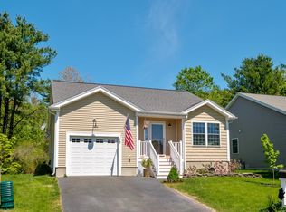 9 Millers Farm Dr, Rochester, NH 03868