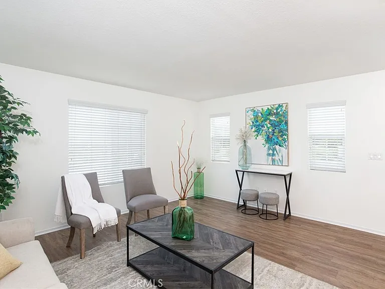 1425 Crown Cir — Photo 32