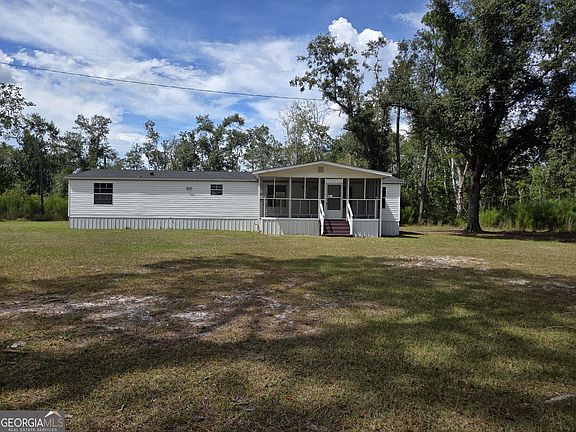3rd image of 90 Fisher Rd