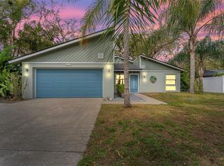 2402 Regal Dr, Lutz, FL 33549