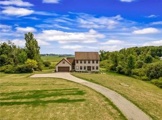 5352 Pinedale St NE, Hartville, OH 44632
