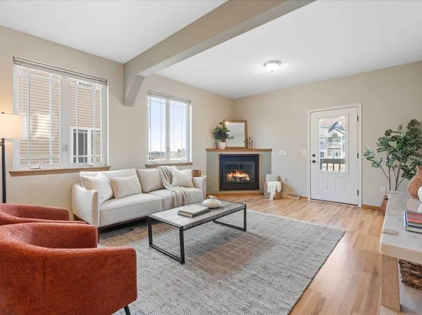 4020 Dolphin Dr, Madison, WI 53719