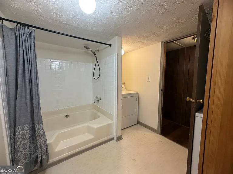 1057 McGee Rd — Photo 14