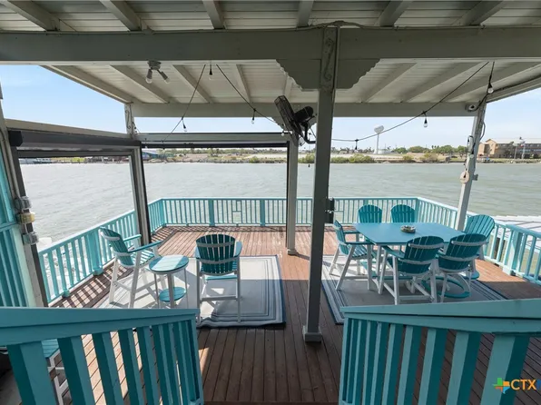 415 S Harbor Dr, Port Mansfield, TX 78598