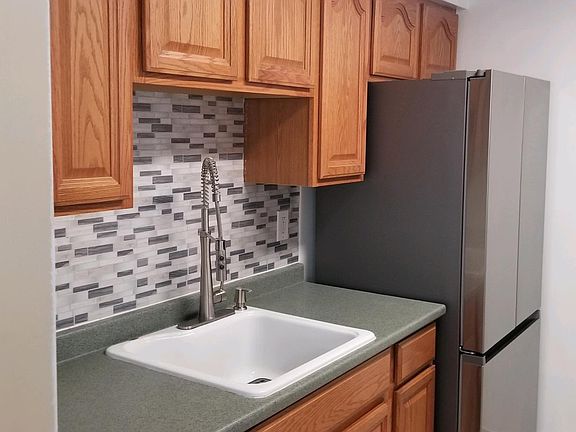 3rd image of 600 Carla Dr