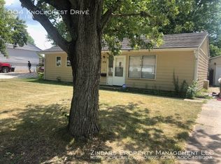 904 Knollcrest Dr, Danville, IL 61832