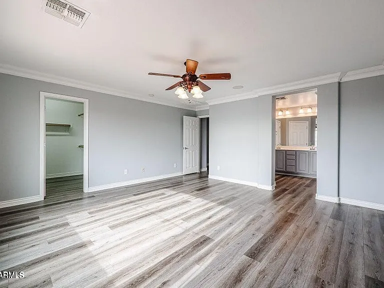 10863 W Washington St — Photo 25