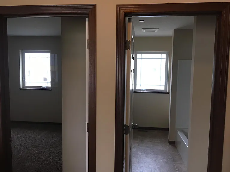 Upstairs Second Bedroom/Bath