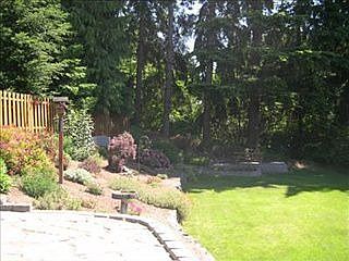 4th image of 18820 Mountain View Dr E