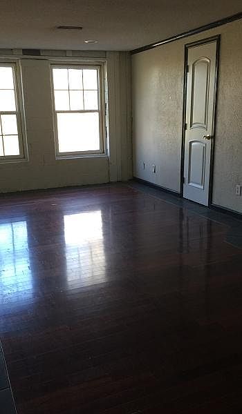 2nd image of 6929 Hurst Ln