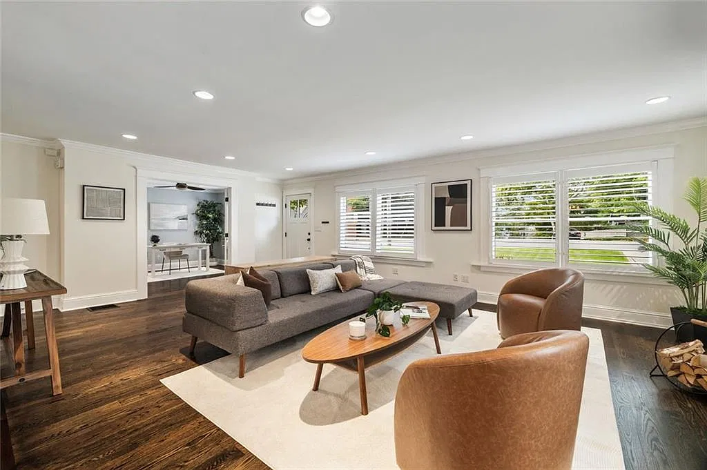 5 bed, 4.0 bath, 3524 sqft, $7,500 — Photo 2
