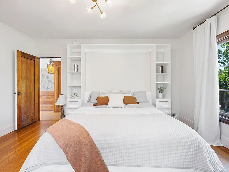 2052 Alameda Way — Photo 17