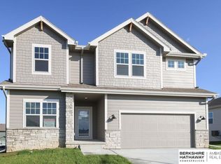 11002 Freeboard Dr, Papillion, NE 68046